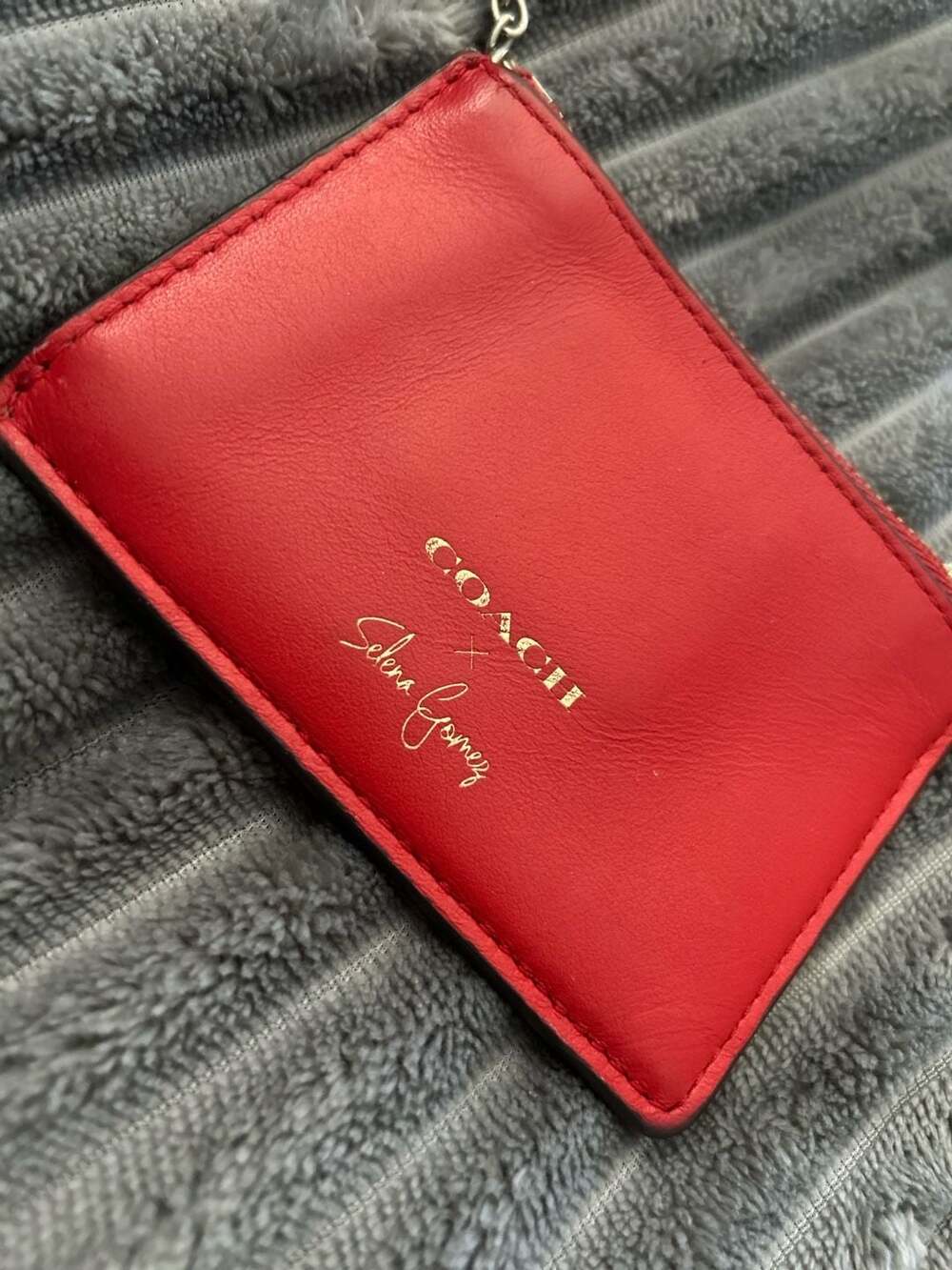 Coach x Selena Gomez Mini Skinny ID Case in Red Leather - Picture 2 of 6